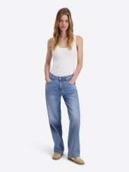 Timezone Dżinsy "Cora" - Comfort fit - w kolorze niebieskim rozmiar: W26/L30. Niebieskie jeansy Timezone, l, bez wzorów, klasyczne. Za 197.63 zł.