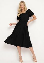 Czarna Rozkloszowana Sukienka z Wiskozy z Wycięciem i Wiązaniem na Plecach Dimicia. Czarne sukienki Born2be, m, bez wzorów, z wiskozy, eleganckie, bez kołnierzyka, bez ramiączek, mini, dopasowane. Za 69.99 zł.