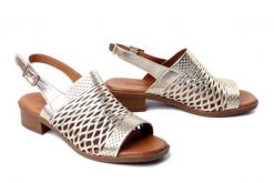 ARTIKER RELAKS 58C2022 gold, sandały damskie. Żółte sandały Artiker Relaks, w ażurowe wzory, z gumy, bez obcasa, na obcasie, bez zapięcia. Za 229.90 zł.