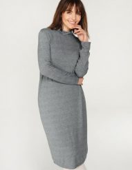 Sukienka z cienkiej dzianiny. Sukienki Unisono, na co dzień, s, bez wzorów, z dzianiny, klasyczne, bez kołnierzyka, bez ramiączek, midi, proste. Za 139.00 zł.