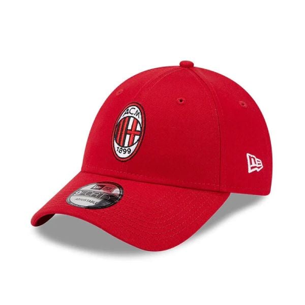 Czapka z daszkiem New Era 9FORTY AC Milan Strapback Czerwona - 60363653. Czerwone czapki z daszkiem New Era, bez wzorów, sportowe. Za 125.35 zł.