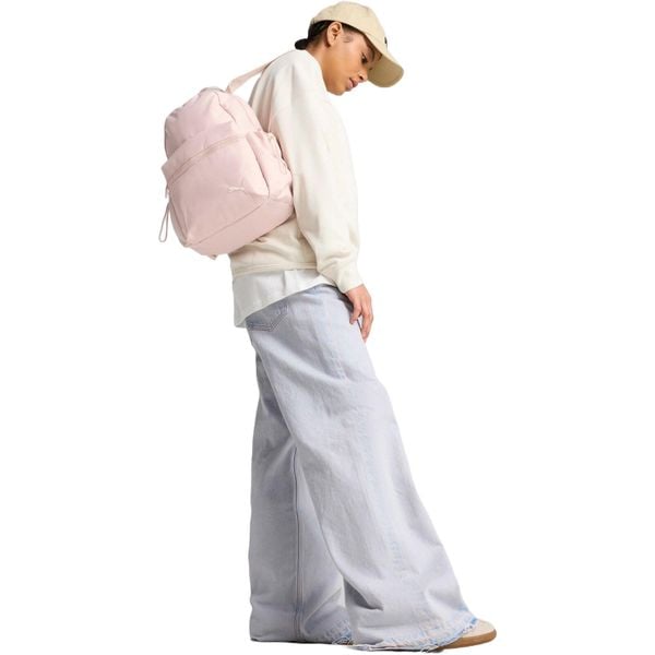 Plecak Puma Her Small Backpack 13L. Czerwone plecaki Puma, bez wzorów, z poliesteru, bez dodatków. Za 134.00 zł.