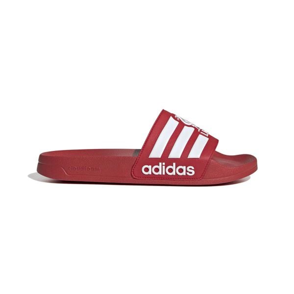 Klapki adilette Liverpool FC 2025/26. Czerwone klapki adidas, bez wzorów, eleganckie, bez obcasa, bez zapięcia. Za 146.50 zł.