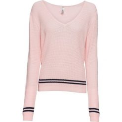Sweter z dekoltem w serek bonprix pastelowy jasnoróżowy - ciemnoniebieski. Swetry marki INESIS. Za 79.99 zł.