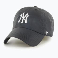 Czapka z daszkiem 47 Brand New York Yankees Brrr CLEAN UP. Białe czapki z daszkiem 47 Brand, na wiosnę, bez wzorów. Za 119.99 zł.