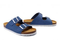 DR. BRINKMANN 700561-51 mittelblau, klapki profilaktyczne damskie. Niebieskie klapki Dr. Brinkmann, bez wzorów, ze skóry, bez obcasa, bez zapięcia. Za 264.90 zł.