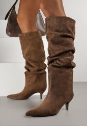 Brązowe Marszczone Kozaki na Obcasie Typu Kaczuszka Alevitte. Brązowe kozaki Born2be, bez wzorów, z jeansu, eleganckie, bez obcasa, na obcasie, bez zapięcia. Za 169.99 zł.