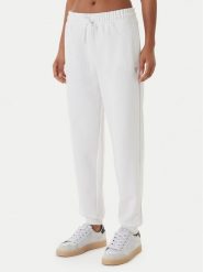 Guess Spodnie dresowe V6GB11 K3095 Biały Regular Fit. Białe spodnie dresowe Guess, z aplikacjami, z dresówki. Za 294.99 zł.