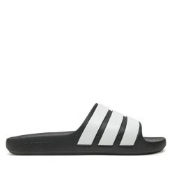 Klapki adidas. Białe klapki adidas, bez wzorów, bez obcasa, bez zapięcia. Za 139.99 zł.