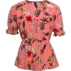 Tunika z baskinką bonprix jasnobrązowy z nadrukiem. Brązowe bluzki bonprix, bez wzorów, bez kołnierzyka, bez ramiączek. Za 44.99 zł.