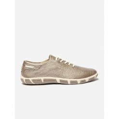 Buty sportowe damskie TBS Jazaru. Szare buty sportowe lifestyle TBS, bez wzorów, bez zapięcia. Za 428.45 zł.