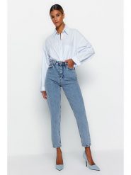Trendyol Dżinsy - Tapered fit - w kolorze niebieskim rozmiar: 40. Niebieskie jeansy Trendyol, bez wzorów, klasyczne, z podwyższonym stanem. Za 79.03 zł.