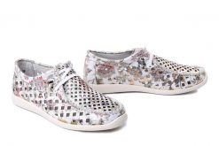 ARTIKER RELAKS 58C0710 flower, półbuty damskie. Półbuty wsuwane Artiker Relaks, na lato, w ażurowe wzory, ze skóry, bez obcasa. Za 203.92 zł.
