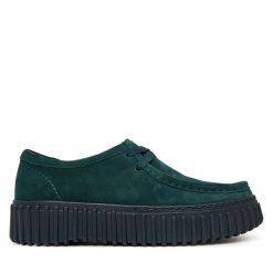 Półbuty Clarks. Zielone półbuty wsuwane Clarks, bez wzorów, bez obcasa, na płaskiej podeszwie. Za 479.99 zł.