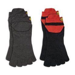 Skarpety krótkie Vibram Fivefingers. Szare skarpetki Vibram Fivefingers, bez wzorów. Za 109.99 zł.