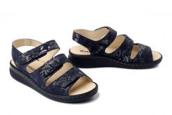 DR. BRINKMANN 710283-05 blau, sandały damskie. Niebieskie sandały Dr. Brinkmann, bez wzorów, ze skóry, bez obcasa, bez zapięcia. Za 369.90 zł.