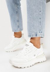 Białe Sznurowane Sneakersy z Wstawkami i Numerkiem Nelocca. Białe buty sportowe lifestyle Born2be, bez wzorów, sportowe, bez zapięcia. W wyprzedaży za 93.49 zł.