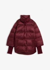 Kurtka puchowa z puchu z recyklingu, z rękawami z dzianiny. Czerwone kurtki bonprix, na zimę, bez wzorów, z dzianiny, eleganckie, bez kaptura. Za 519.99 zł.
