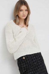 Vero Moda sweter damski kolor beżowy. Brązowe swetry Vero Moda, l, bez wzorów, bez ramiączek. W wyprzedaży za 110.99 zł.