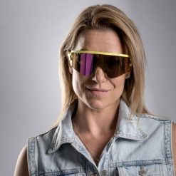 Okulary przeciwsłoneczne Tripoint Chobe. Fioletowe okulary przeciwsłoneczne TRIPOINT, bez wzorów. W wyprzedaży za 456.50 zł.