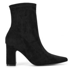 Botki JENNY. Czarne botki Jenny, bez wzorów, bez obcasa, na słupku, bez zapięcia. Za 111.99 zł.
