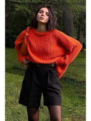 MADMEXT Sweter w kolorze pomarańczowym rozmiar: onesize. Pomarańczowe swetry MADMEXT, bez wzorów, ze splotem, bez ramiączek. Za 104.99 zł.