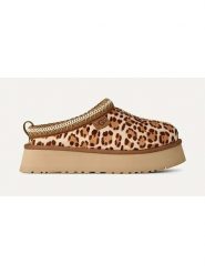 UGG Skórzane kapcie "Tazz Plains-Felecity" w kolorze beżowo-jasnobrązowym rozmiar: 39. Brązowe kapcie UGG, bez wzorów. Za 546.48 zł.