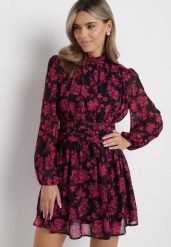 Różowa Rozkloszowana Sukienka Mini w Kwiaty Ajozze. Czerwone sukienki Born2be, na imprezę, l, bez wzorów, bez kołnierzyka, bez ramiączek, mini, rozkloszowane. W wyprzedaży za 135.99 zł.