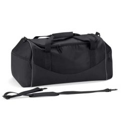Torba sportowa Quadra Teamwear. Niebieskie torby sportowe QUADRA, bez wzorów, na ramię, duże. Za 123.55 zł.