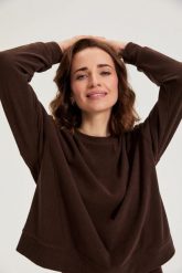 Bluza dresowa brązowa. Brązowe bluzy MOODO, l, bez wzorów, z dresówki, bez ramiączek, bez kaptura. Za 99.99 zł.