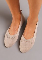 Ciemnobeżowe Wsuwane Balerinki z Płaską Podeszwą Neliara. Brązowe baleriny Born2be, bez wzorów, z jeansu, eleganckie, z okrągłym noskiem, bez obcasa, na płaskiej podeszwie, bez zapięcia. W wyprzedaży za 37.49 zł.