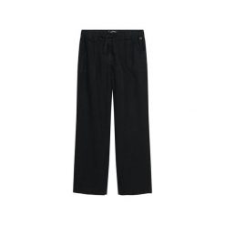 Spodnie damskie Superdry. Czarne spodnie sportowe Superdry, bez wzorów, długie. Za 407.00 zł.