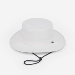 Kapelusz żeglarski Decathlon 500. Szare kapelusze Decathlon, bez wzorów, z elastanu, sportowe. Za 49.99 zł.