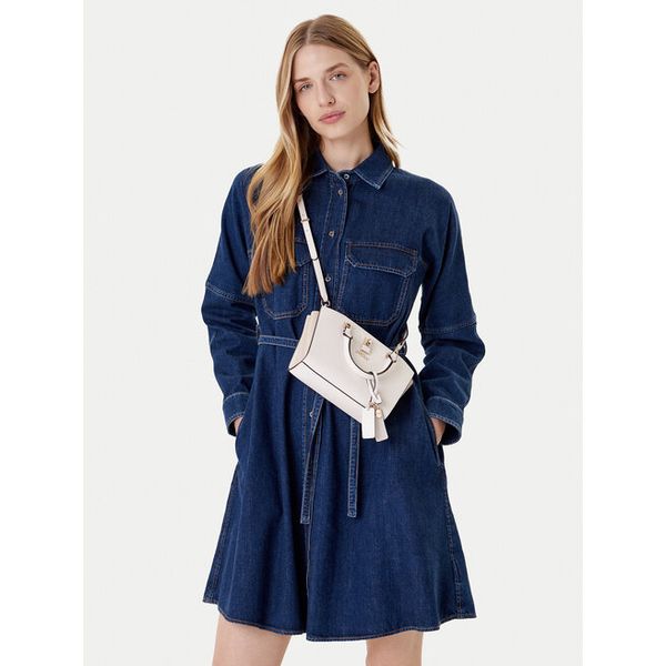 Torebka Guess. Białe torebki klasyczne Guess, z aplikacjami, klasyczne, bez dodatków. Za 303.99 zł.