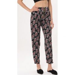 Czarne Spodnie Eighteen. Czarne spodnie materiałowe Born2be, bez wzorów, z materiału, z podwyższonym stanem, długie. Za 19.99 zł.