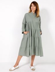 Bawełniana sukienka z przeszyciami. Sukienki Unisono, s, bez wzorów, z bawełny, klasyczne, bez kołnierzyka, bez ramiączek, midi. Za 159.00 zł.