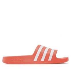 Klapki adidas. Brązowe klapki adidas, bez wzorów, sportowe, bez obcasa, bez zapięcia. Za 99.99 zł.