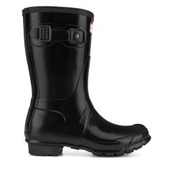 Kalosze Hunter. Czarne kalosze Hunter, bez wzorów, bez zapięcia. Za 349.99 zł.