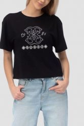 GUESS Czarny damski t-shirt na krótki rękaw z wyszywanym logo Gabi, Rozmiar L. Czarne t-shirty Guess, l, z aplikacjami, eleganckie, bez kołnierzyka, bez ramiączek. Za 219.99 zł.