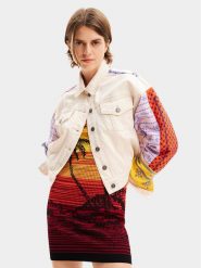 Desigual Kurtka jeansowa Julie 24SWED02 Écru Regular Fit. Kurtki Desigual, s, bez wzorów, z bawełny, bez kaptura. Za 419.99 zł.