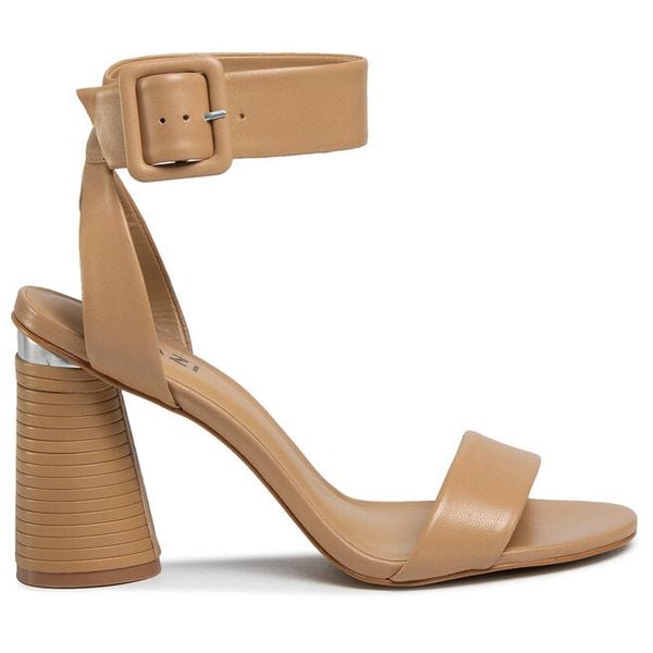 Sandały QUAZI. Brązowe sandały QUAZI, bez wzorów, bez obcasa, na słupku, bez zapięcia. Za 269.99 zł.