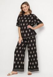 Czarny Komplet Wiskozowy w Boho Print Bluzka z Krótkim Rękawem i Szerokie Spodnie Natilene. Czarne bluzki Born2be, m, bez wzorów, z materiału, boho, bez kołnierzyka, bez ramiączek. Za 119.99 zł.