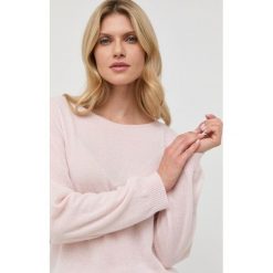 Twinset sweter wełniany damski kolor różowy lekki. Czerwone swetry Twinset, m, bez wzorów, z dzianiny, bez ramiączek. Za 909.99 zł.