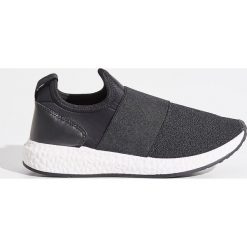 Buty sportowe - Czarny. Buty treningowe marki Sinsay. W wyprzedaży za 49.99 zł.