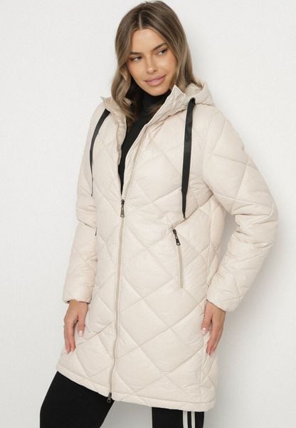 Ciemnobeżowa Długa Kurtka z Kapturem Ozdobiona Pikowaniem Olentia. Brązowe kurtki Born2be, l, bez wzorów, eleganckie, z kapturem. Za 169.99 zł.