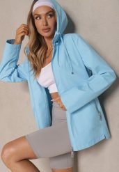Jasnoniebieska Kurtka w Stylu Wiatrówki z Odpinanym Kapturem Ndivena. Niebieskie kurtki Renee, m, bez wzorów, z jeansu, sportowe. Za 129.99 zł.