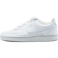 Tenisówki Nike Model Court Vision Low Be Kolor Biały. Białe trampki Nike, bez wzorów, z materiału, sportowe, bez zapięcia. Za 299.99 zł.