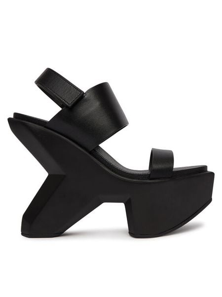 United Nude Sandały Boulder Sandal 109810116 Czarny. Czarne sandały United Nude, bez wzorów, ze skóry, bez obcasa, na koturnie, bez zapięcia. Za 1,119.99 zł.