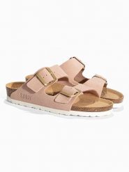 Sunbay Skórzane klapki "Trefle" w kolorze jasnoróżowym rozmiar: 39. Różowe klapki Sunbay, bez wzorów, ze skóry, klasyczne, z otwartym noskiem, bez obcasa, bez zapięcia. Za 180.45 zł.
