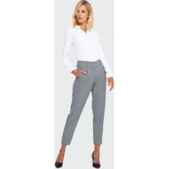 Eleganckie spodnie w pepitkę. Szorty Greenpoint, bez wzorów, z elastanu, eleganckie. Za 149.99 zł.